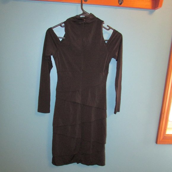 WHBM Long Sleeve Cold Shoulder Black Instantly Slimming Sheath Dress - Picture 6 of 9